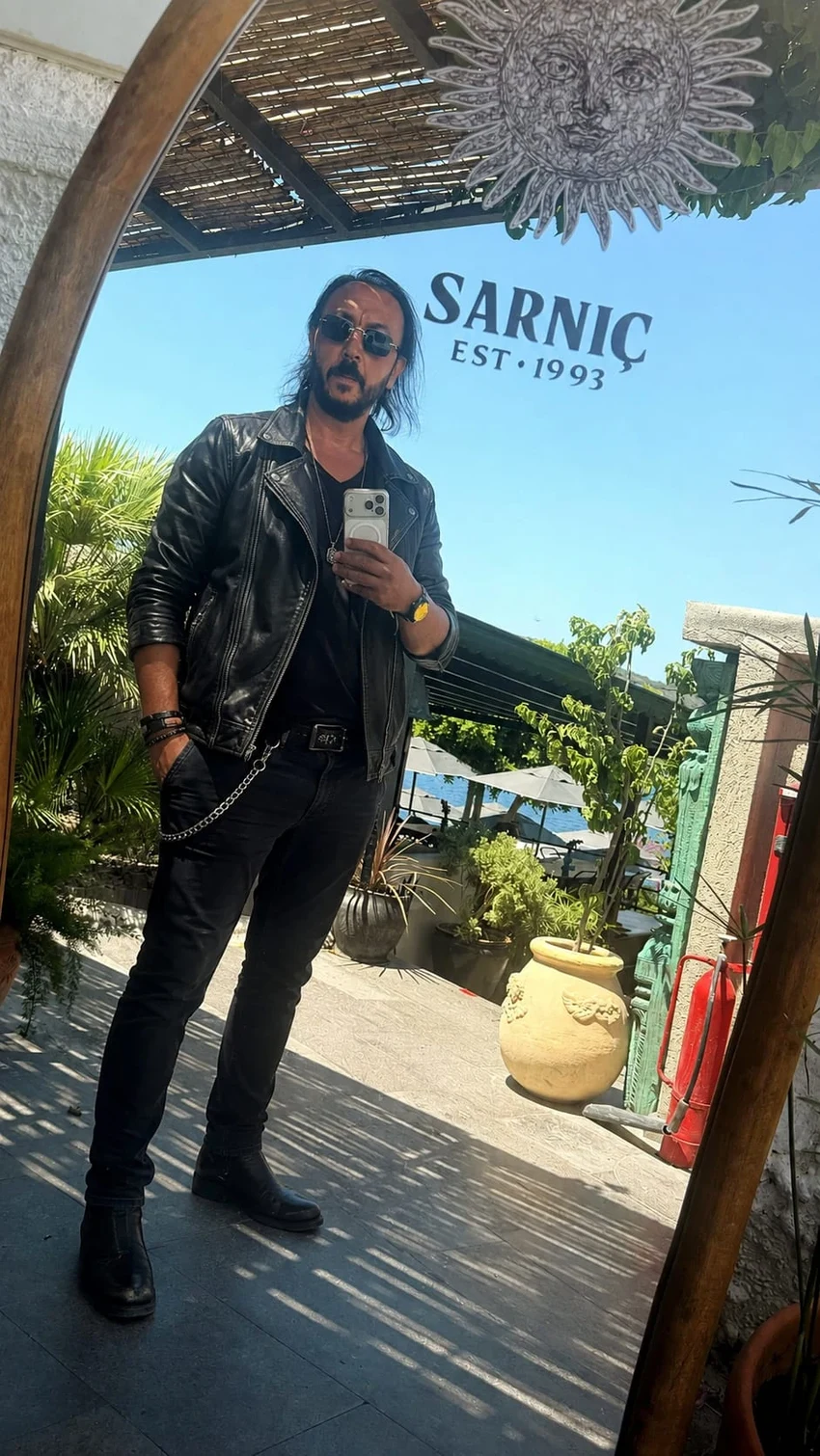 Volkan Sargın tam boy fotoğraf